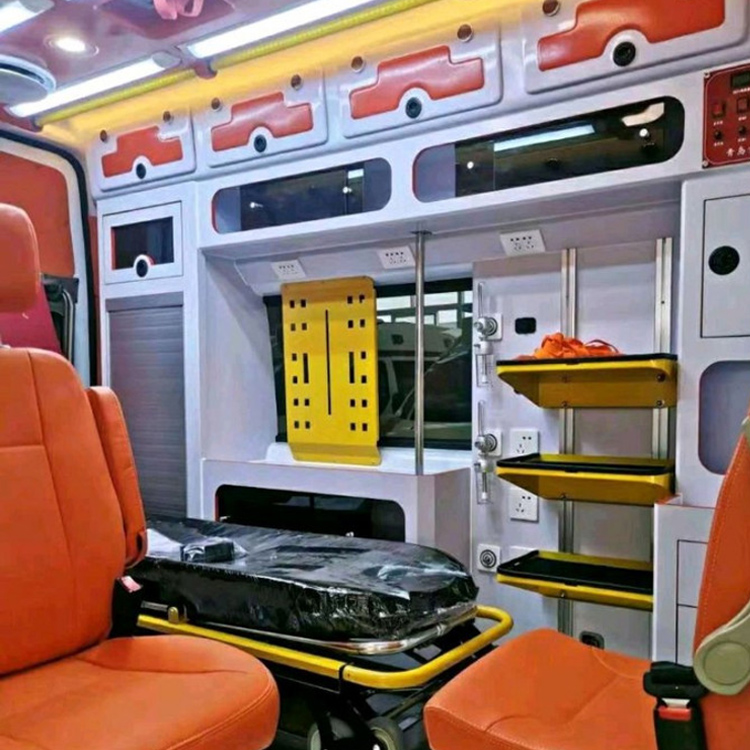 滴道长途救护车护送病人租赁价格